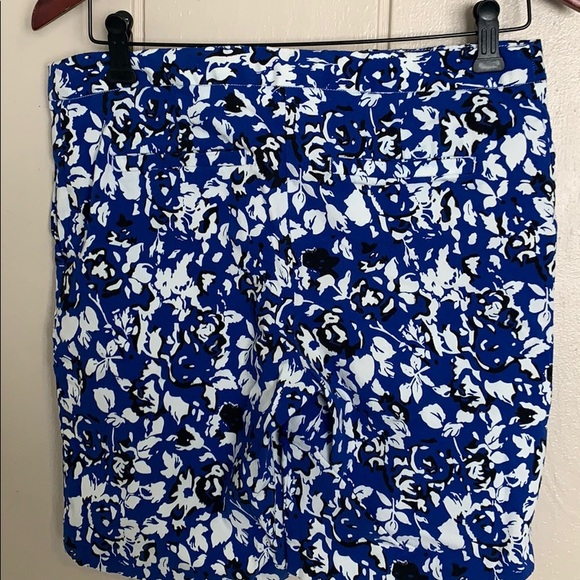 Mario Serrano stretchy Bermuda shorts 8 - Picture 3 of 6